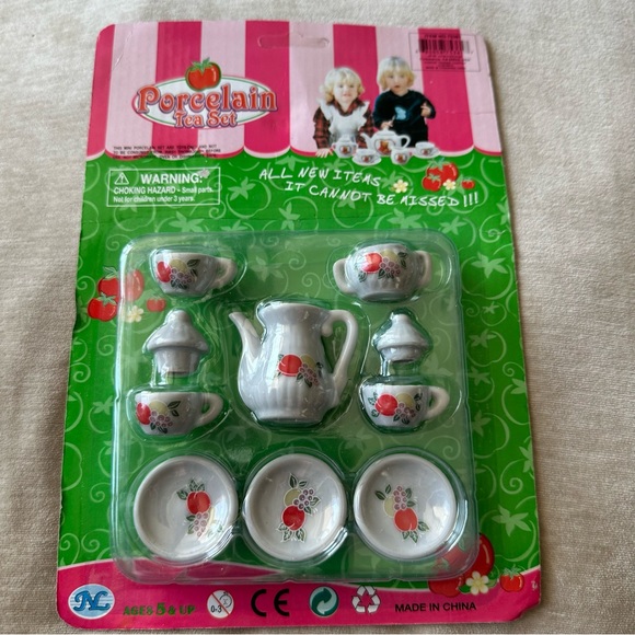 Vintage Child’s Porcelain Tea Set Fruit Design Brand New - Picture 1 of 5